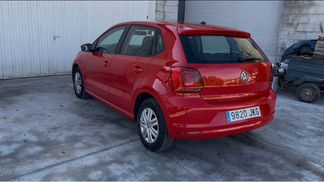 VOLKSWAGEN POLO 2016