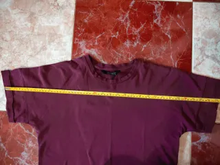 Camiseta Pull&Bear Lila Talla S burdeos