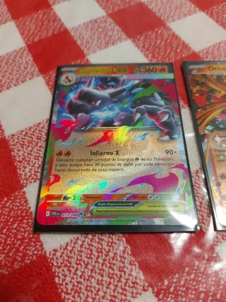2 Cartas Pokémon Mega Charizard XXX y Oricorio GX