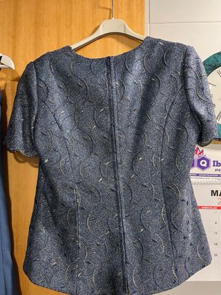 Conjunto falda y blusa azul plateado