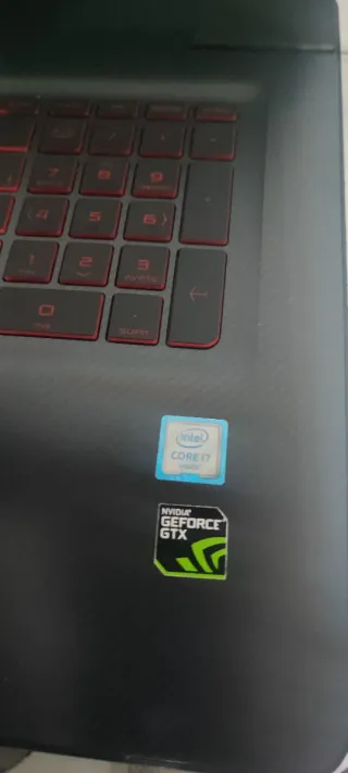 PORTÁTIL GAMING HP i7 GTX 1060 • 16GB RAM