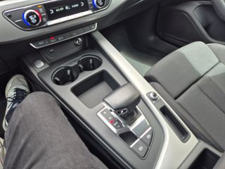 Audi A4 2.0 tdi hibrido 163cv automatico S-LINE