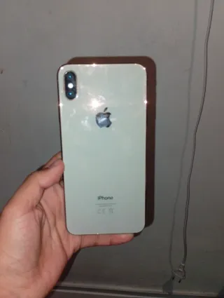 iPhone XS Beige