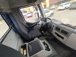 Volvo FE 320-CAMIONES GANCHOS PORTACONTENEDOR