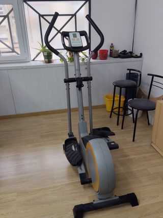 Bicicleta elíptica con pantalla