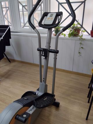 Bicicleta elíptica con pantalla