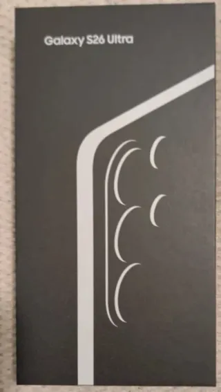 Samsung Galaxy S26 Ultra con cargador original pre