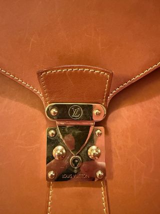 Maletín Louis Vuitton de cuero. Autentico.