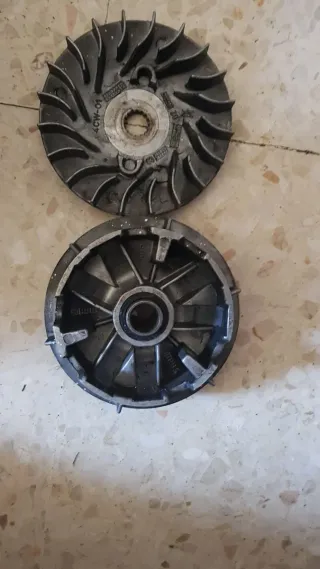 Piezas de moto variadas