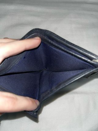 Cartera de cuero genuino hecha a mano negra