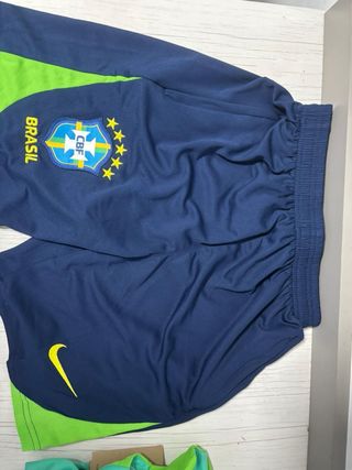 Conjunto de fútbol Brasil Talla S