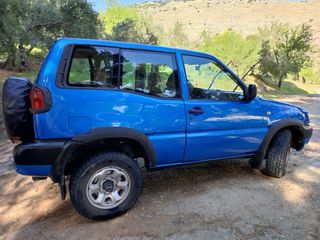 Nissan Terrano 2001