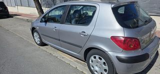 Peugeot 307gasolina,precio negociable 1 solo dueño