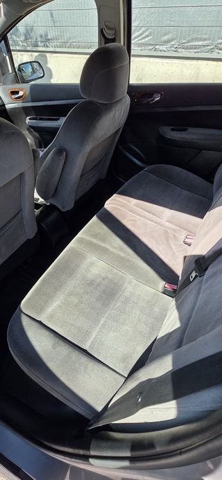 Peugeot 307gasolina,precio negociable 1 solo dueño