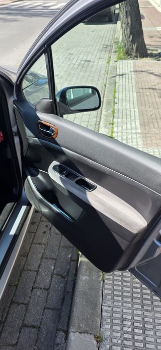 Peugeot 307gasolina,precio negociable 1 solo dueño