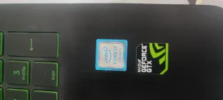 PORTÁTIL HP GAMING i7  GTX 1050 • SSD + HDD