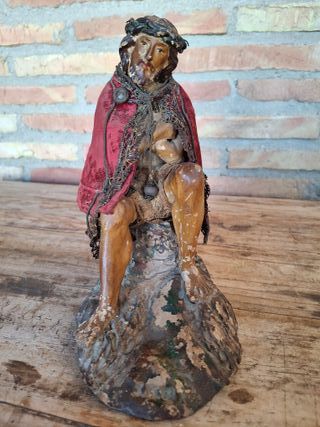 Figura religiosa antigua