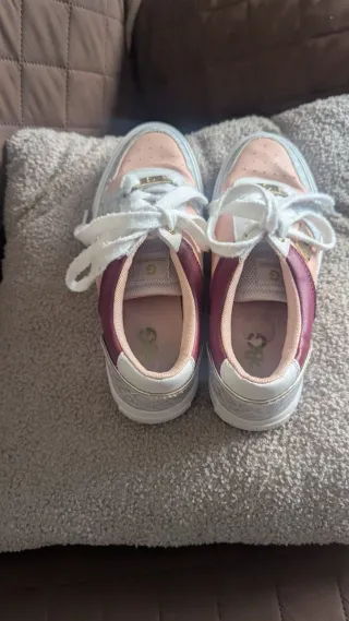 Zapatillas Dolce & Gabbana rosas y blancas