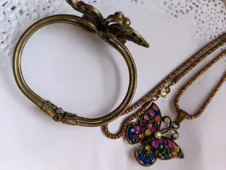 Conjunto Colgante y Pulsera Mariposa