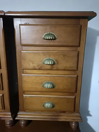 Cómoda y Mesitas de Noche Madera