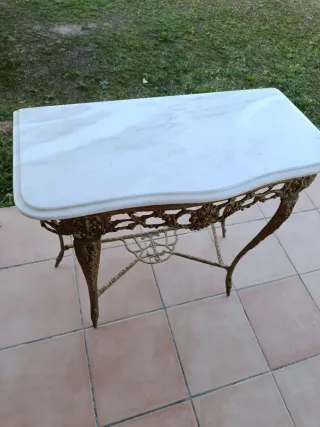 Consola dorada mármol