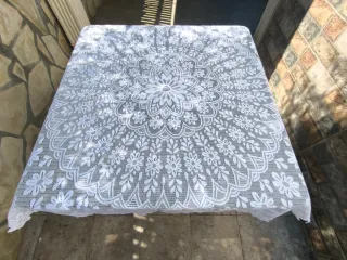 Tovaglia Mandala rotonda bianca fatta a mano 1,50 cm