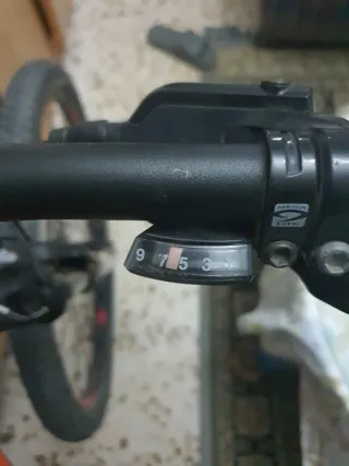 Bicicleta de montaña roja