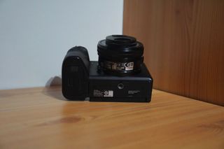 Cámara Sony A6700 + objetivo de 16-50 mm