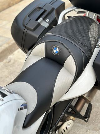 BMW F 800 GT Blanca