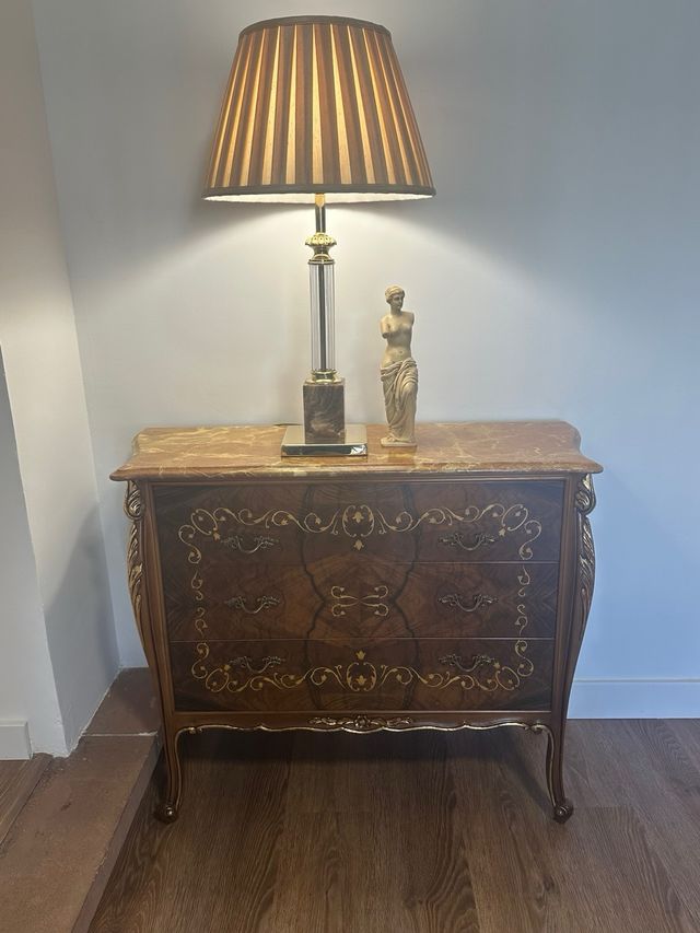 Mueble Italiano años 50 “Luis XV” con pan de oro