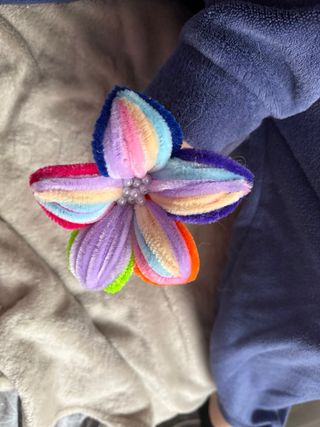 Flor artesanal multicolor leer descripción abajo