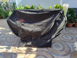 Barbacoa metálica negra