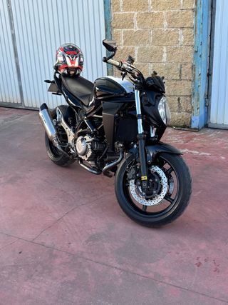 suzuki gladius con muchos extras algo negociable