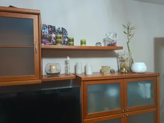 Mueble de salón madera y cristal