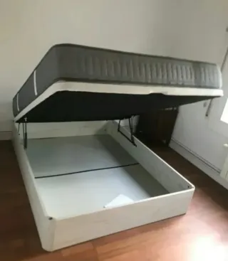 Canapés y colchones nuevos