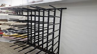 Expositor rollos tela/papel metal negro