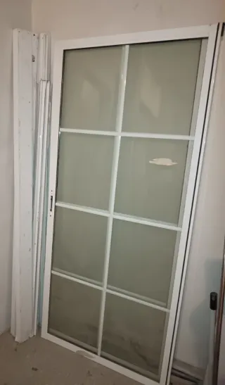 Puerta corredera aluminio blanco