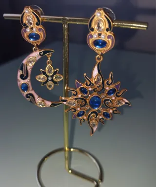 Pendientes Sol y Luna chapados en oro