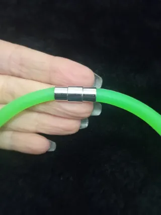 Girocollo in silicone con strass