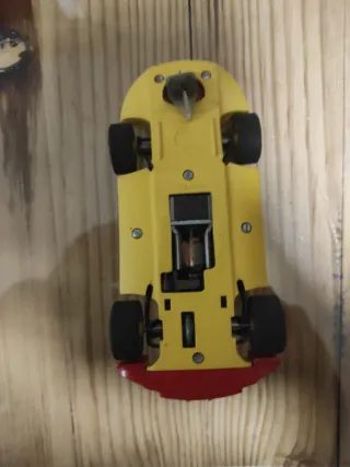 Coche Scalextric Sigma C-47 Amarillo