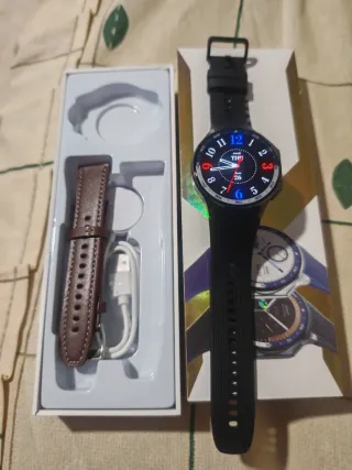 Reloj Smartwatch Negro y Marrón
