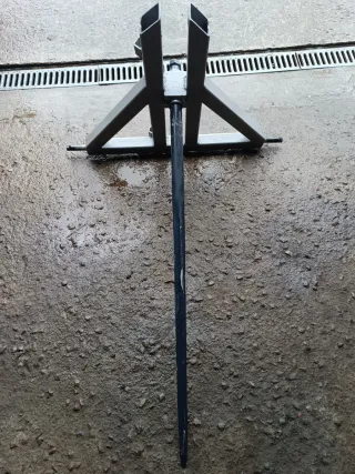 Pincho para bolas de hierba