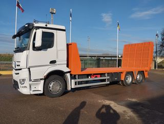 Mercedes ACTROS 25 45-CAMIONES PORTAMAQUINARIAS