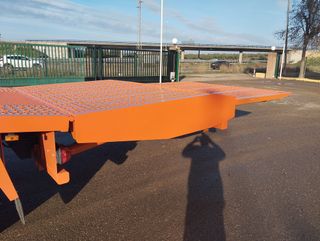 Mercedes ACTROS 25 45-CAMIONES PORTAMAQUINARIAS