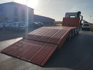 Mercedes ACTROS 25 45-CAMIONES PORTAMAQUINARIAS