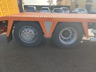 Mercedes ACTROS 25 45-CAMIONES PORTAMAQUINARIAS