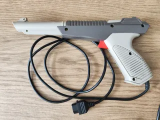 Consola Nintendo NES con accesorios