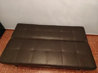 Sofa a estrenar y mesa de regalo
