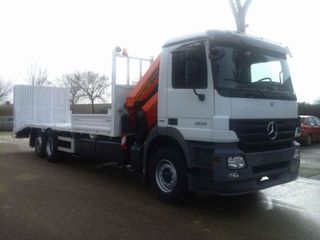 Mercedes ACTROS 25 32-CAMIONES PORTAMAQUINARIAS