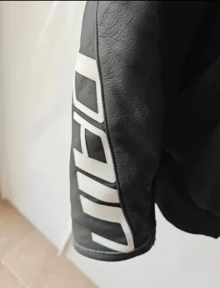 Chaqueta Dainese Sportiva Cuero Talla 52 (NUEVA!)